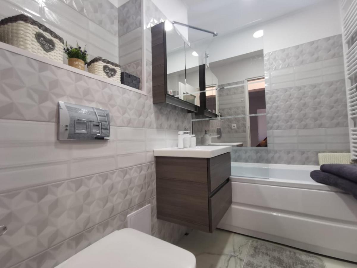 Apartament Regim Hotelier Deva Exterior foto